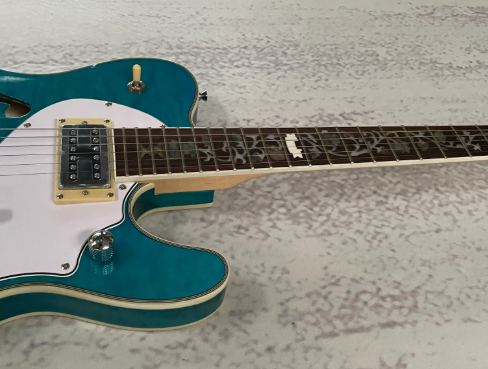 Guitarra Vintage Blue Trémolo
