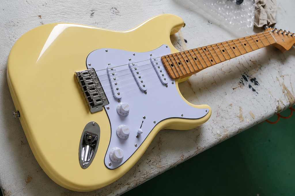 Guitarra Y Malm... Cream