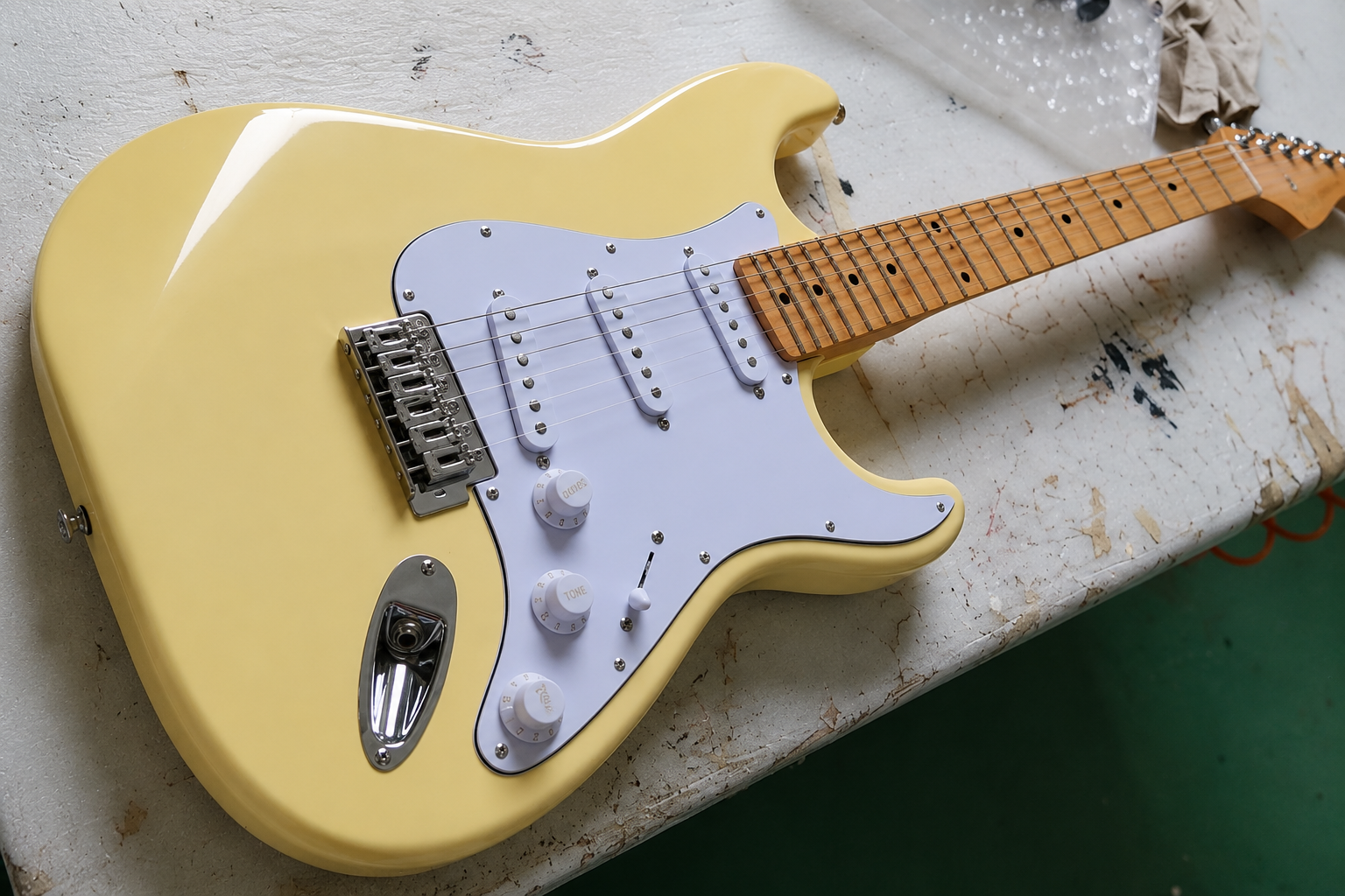 Guitarra Y Malm... Cream