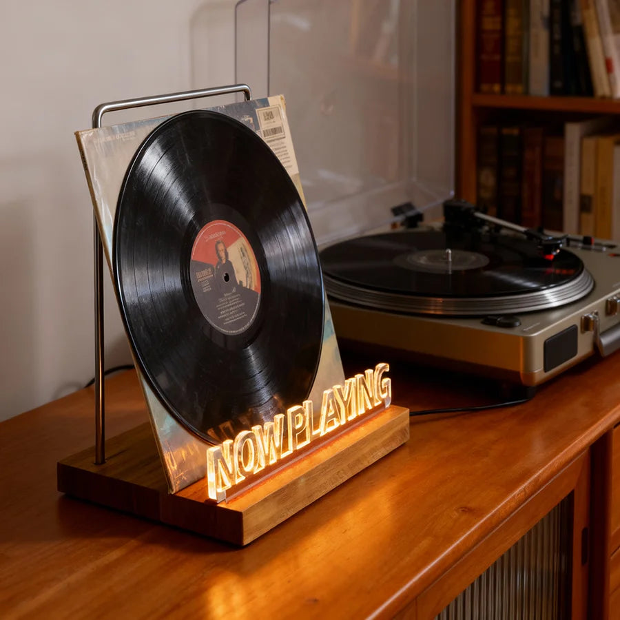 Now playing Soporte para Discos de Vinilo