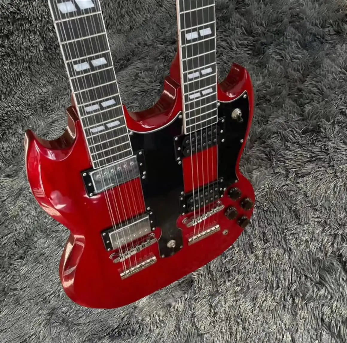 Guitarra Eléctrica Doble Mástil 12+6 Cuerdas